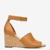 Vince Women’s Kensey Wedge -Sandals Sales H0172L1200 TAN d2fd72ce 1a57 43d8 ab5d a567237d052d