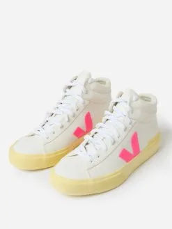 VEJA Women's Minotaur Chromefree Leather Sneaker