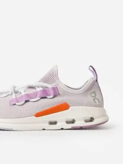 ON Women's Cloudeasy Sneaker